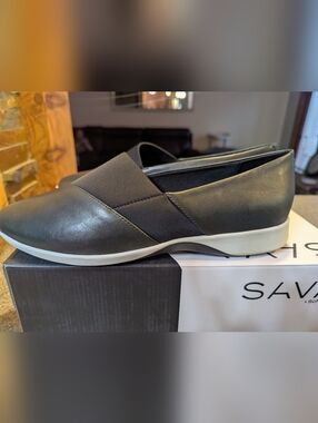Sava Women's Black Slip-On Comfort Loafer